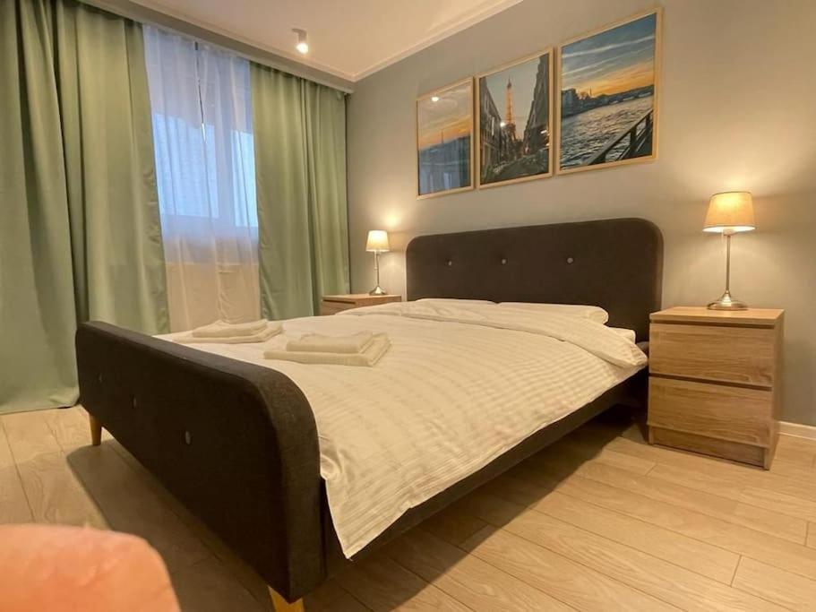 Premium Appartment In أونيشتي المظهر الخارجي الصورة
